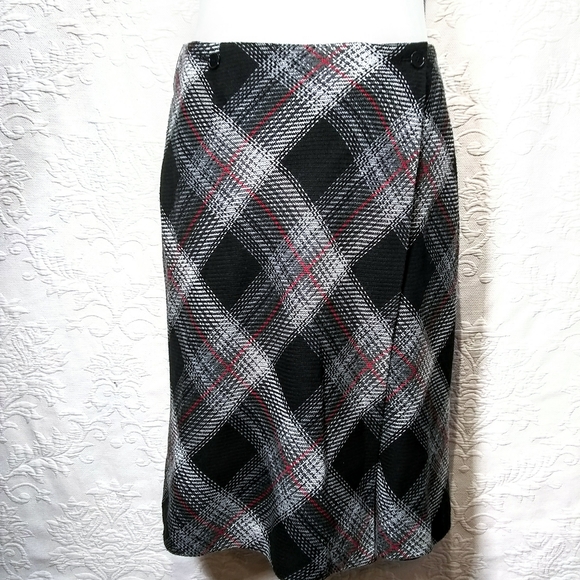Vintage Dresses & Skirts - Valerie Stevens Sz 12 Wool Black Plaid Wrap Skirt